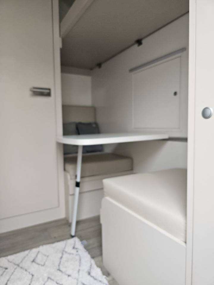 STX Exclusive Trailer pour PL, 3 chevaux + home Car