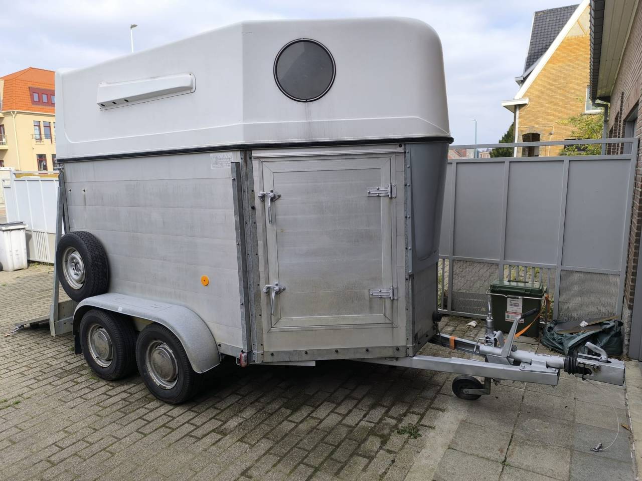 Van 2 chevaux Titan (Aluminium) 