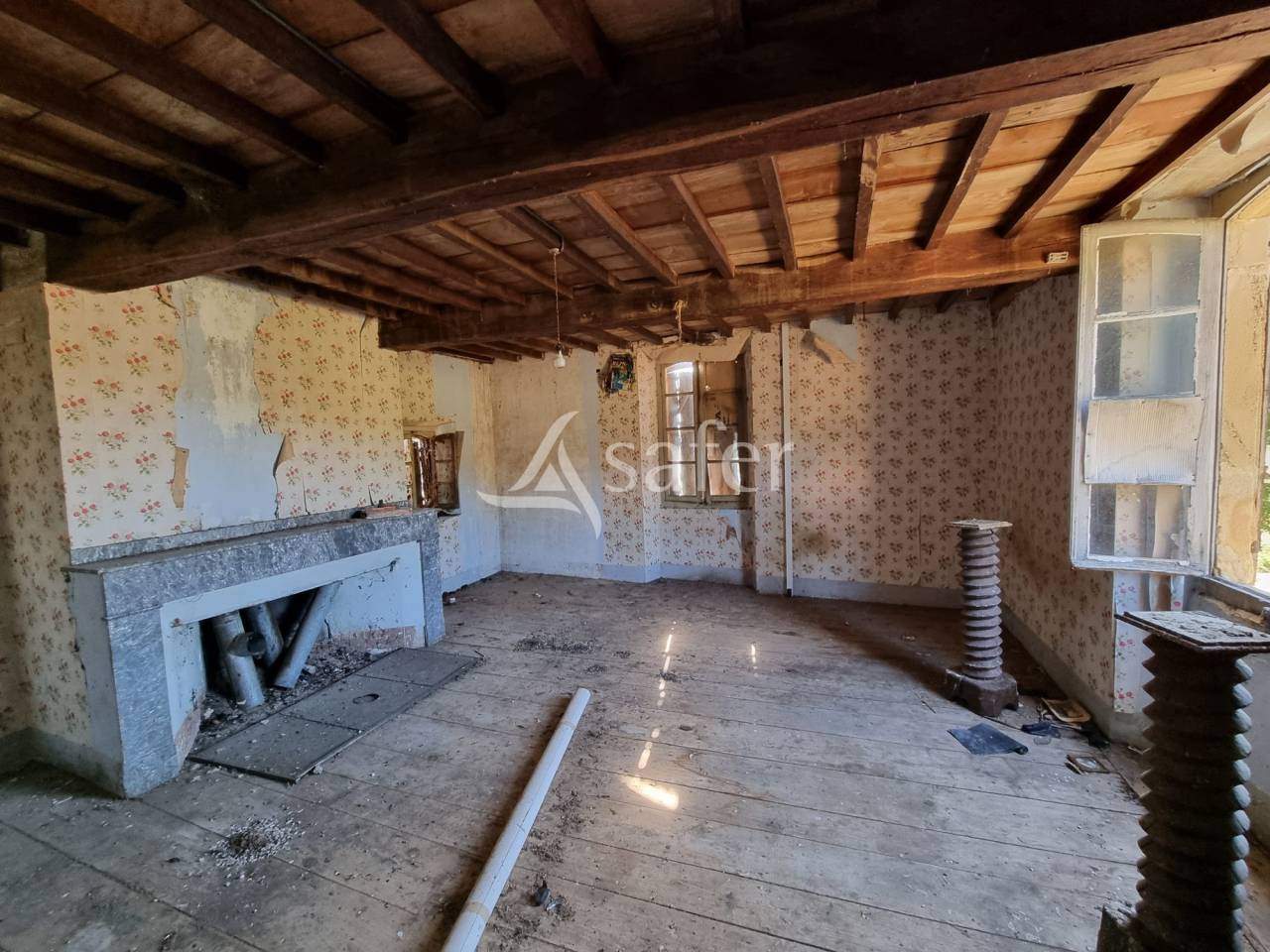 Maison et dépendances sur 9ha proche de Madiran