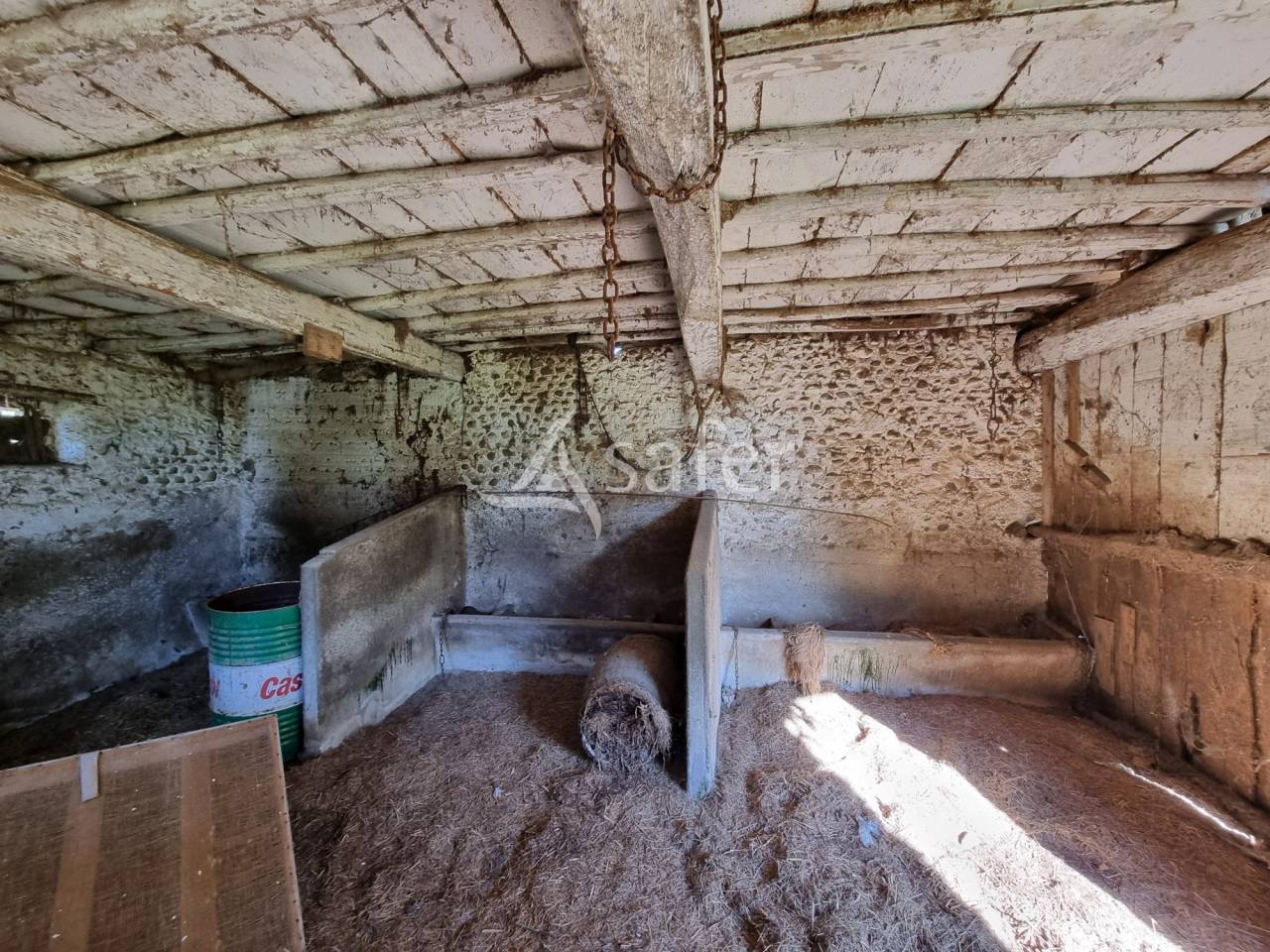 Maison et dépendances sur 9ha proche de Madiran