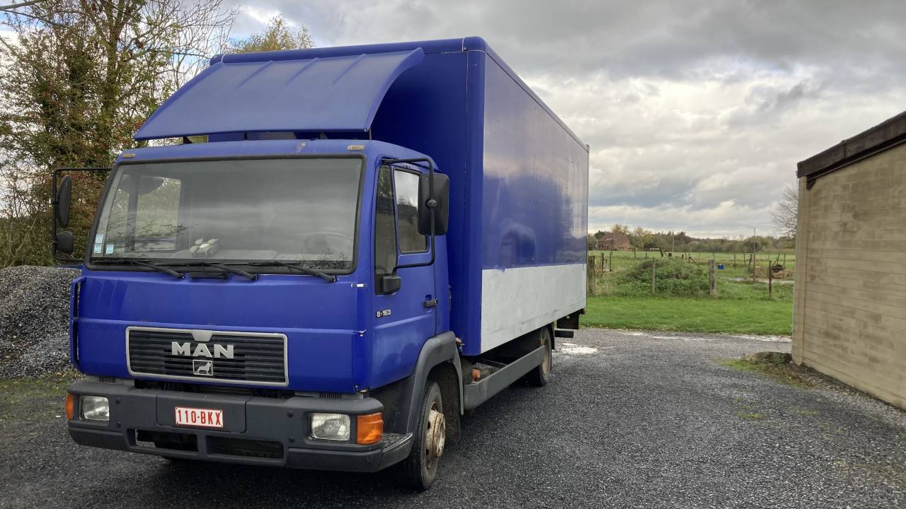 MAN - camion 4 chevaux