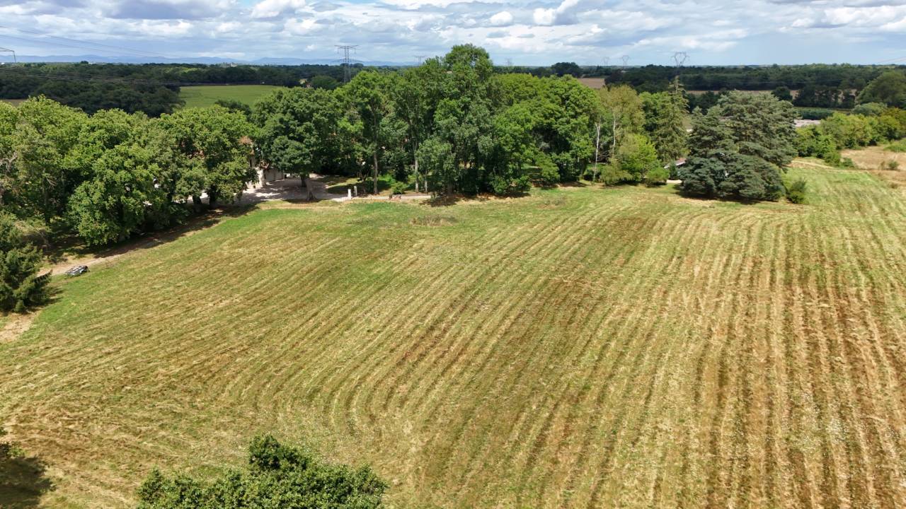Propriété avec maison et 1,6 ha proche de Lyon