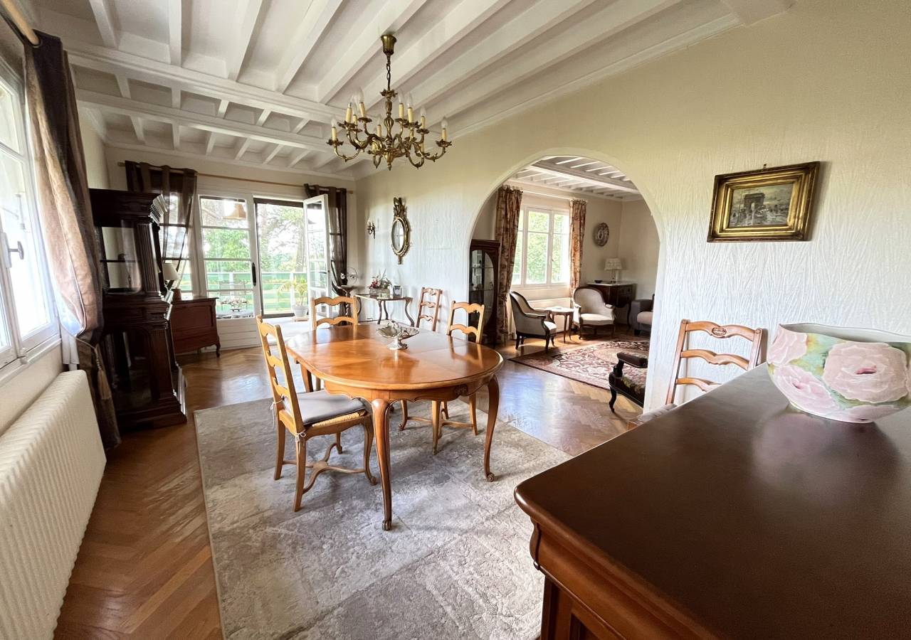 Propriété avec maison et 1,6 ha proche de Lyon