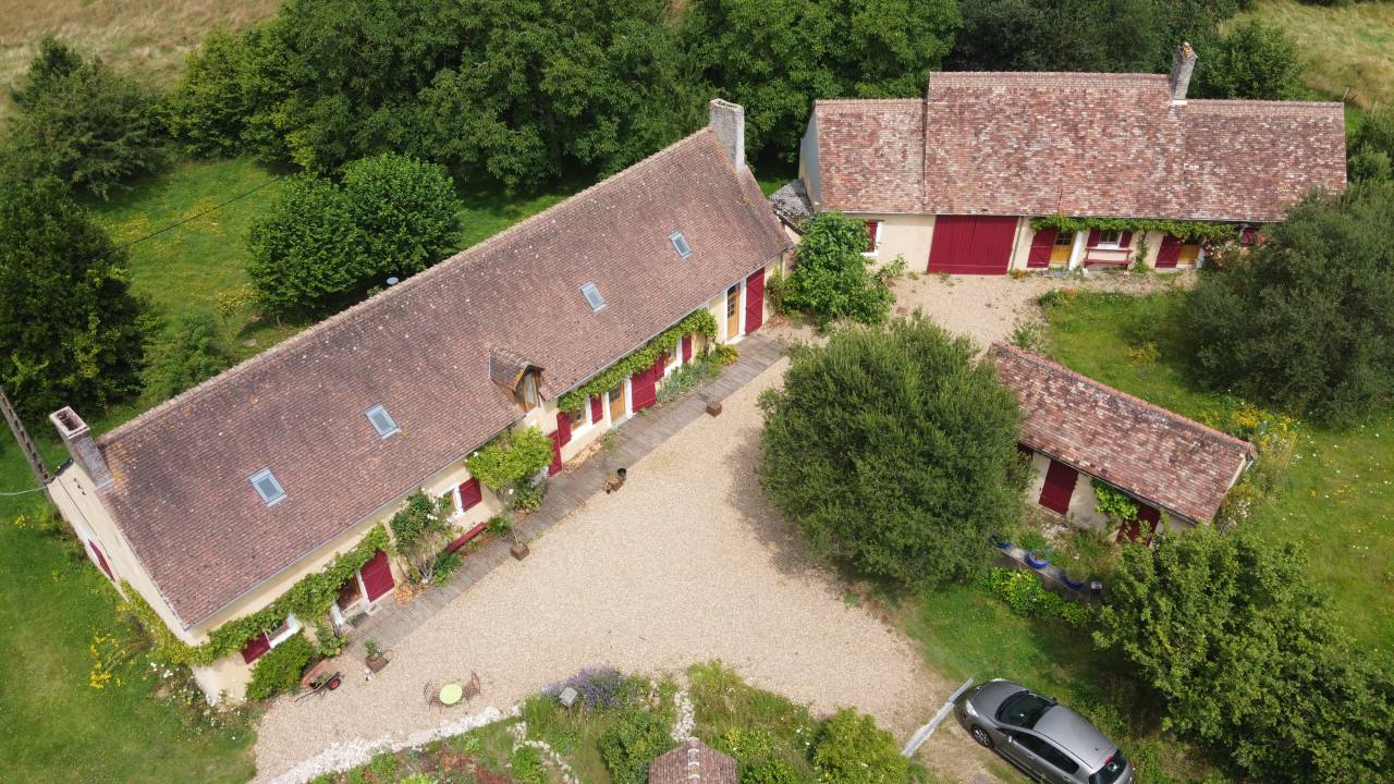 Corps de ferme en forêt de Bercé, parfait pour cavalier