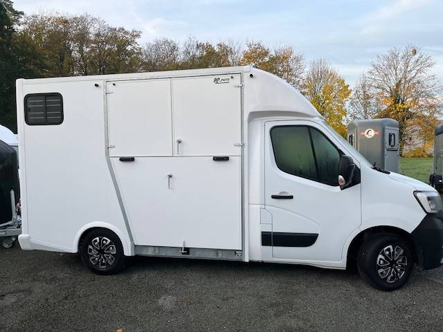 Camion VL Master 2023 caisse neuve