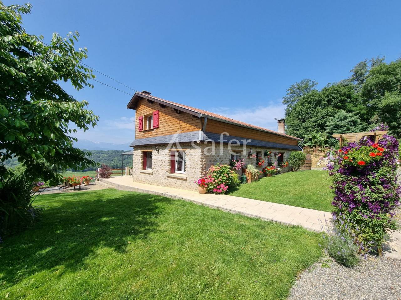 Maison avec Gite et 26 ha proche de Lannemezan