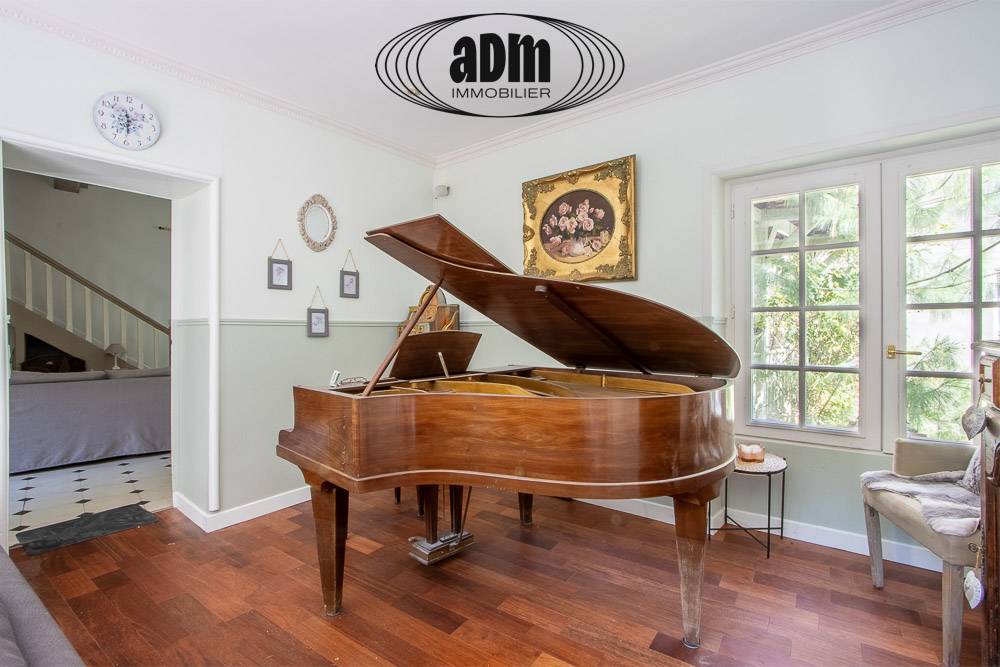 Moulin avec écurie et îles privées sur la Morin