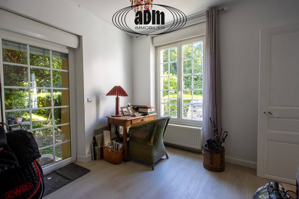 Moulin avec écurie et îles privées sur la Morin