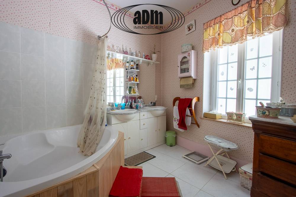 Moulin avec écurie et îles privées sur la Morin