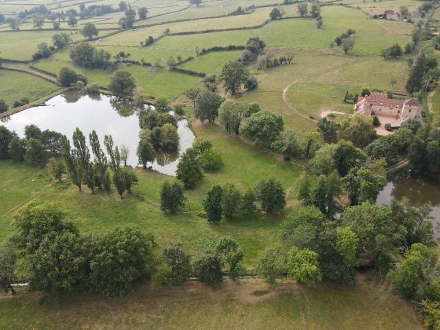 , propriété 23 Ha,  cadre paysagé exceptionnel