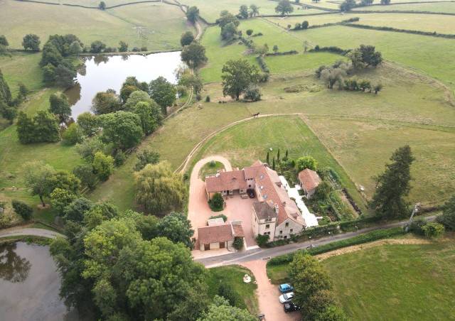 71 propriété  à vocation  équestre chambre d’hôtes