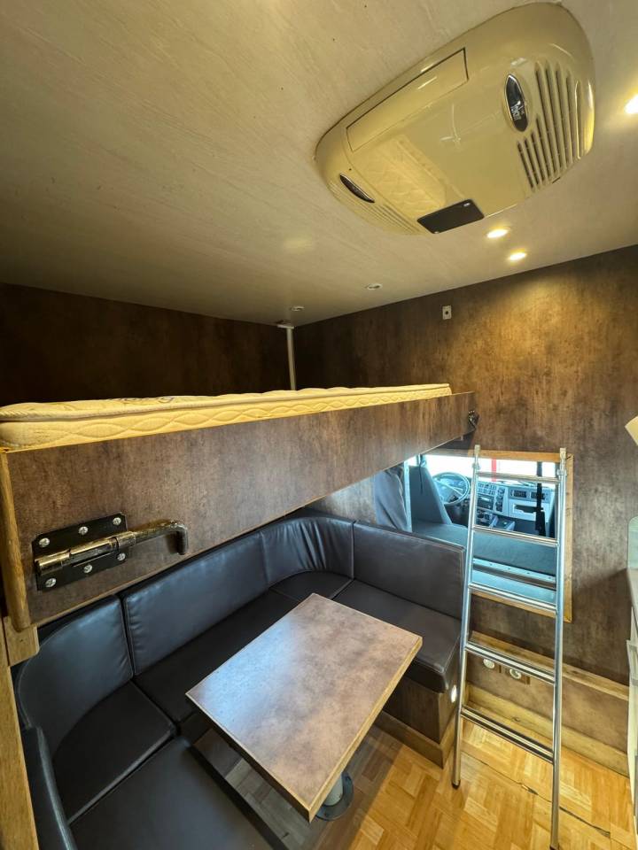 VOLVO 85000km 6 CHEVAUX - VENDU