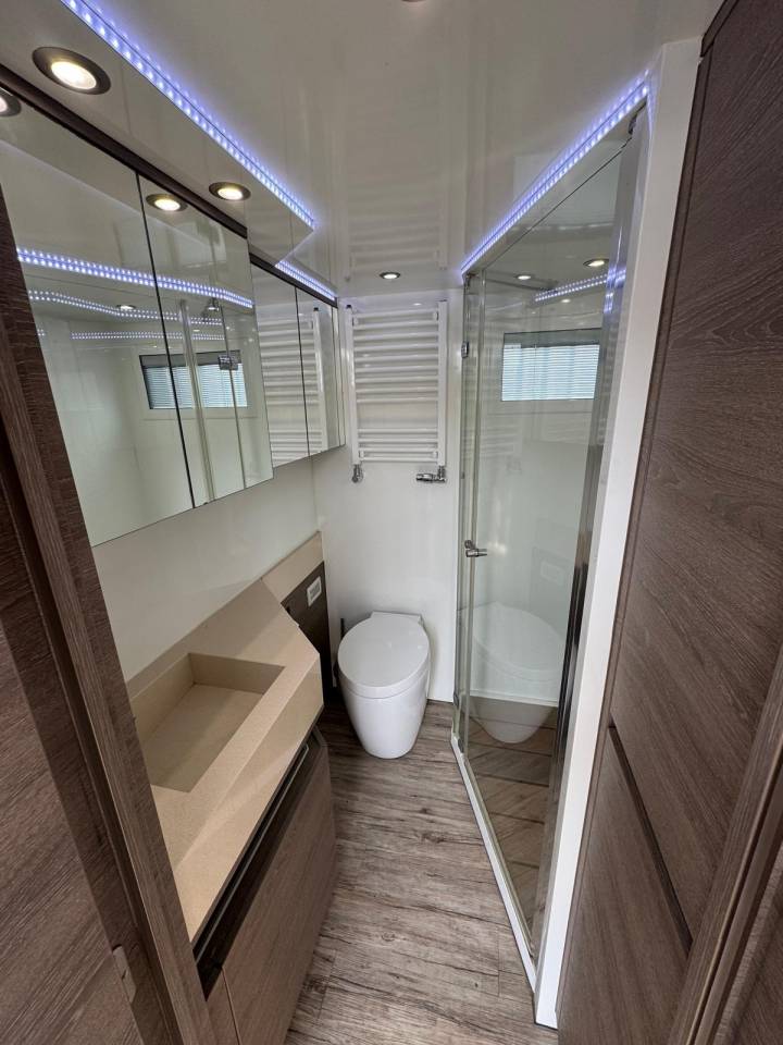 EQUIX MERCEDES 25/510 2 CHEVAUX