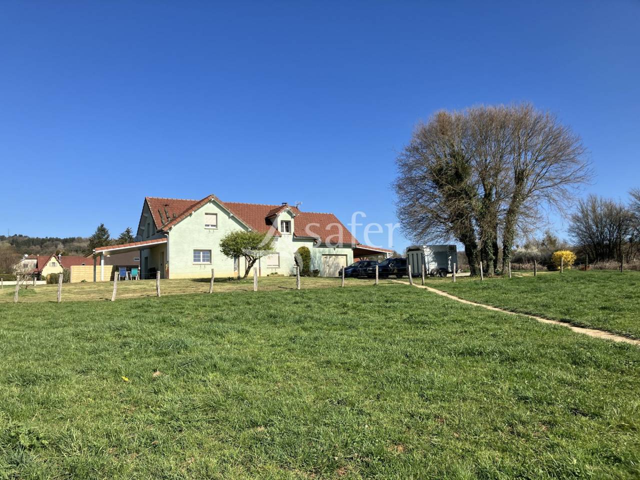 Exploitation laitière 170 ha