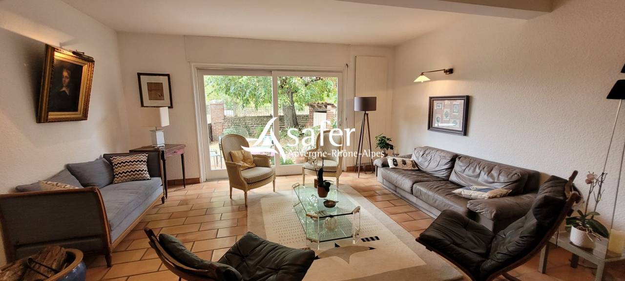 Propriété équestre sur 1,60 ha avec maison d'habitation