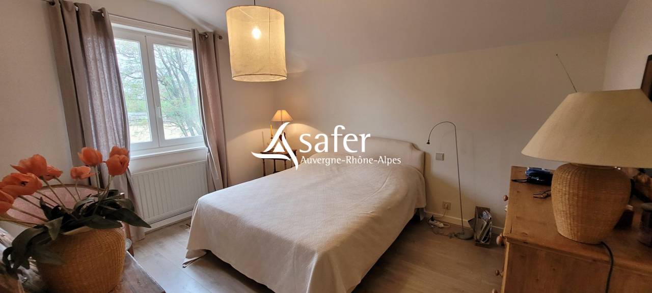 Propriété équestre sur 1,60 ha avec maison d'habitation