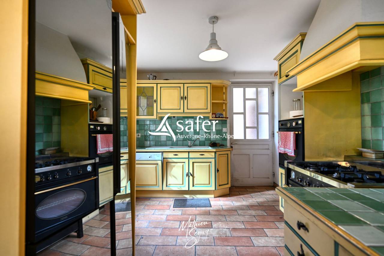 ANCIEN MOULIN AVEC HABITATION - MESSIMY