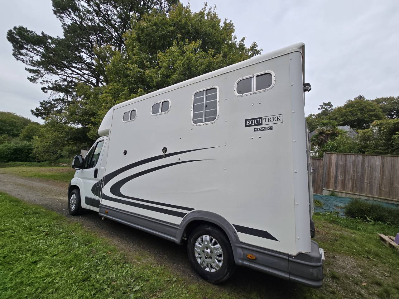 Camion VL chevaux Equi Trek Sonic