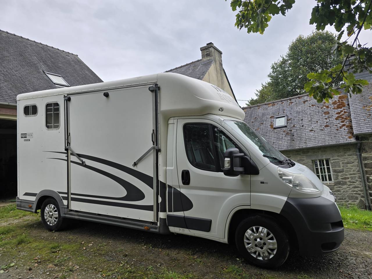Camion VL chevaux Equi Trek Sonic