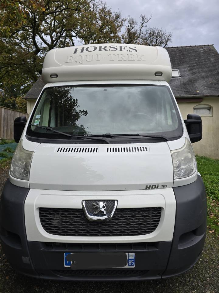 Camion VL chevaux Equi Trek Sonic