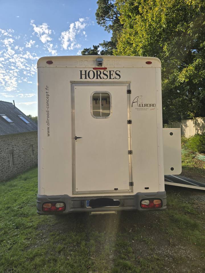 Camion VL chevaux Equi Trek Sonic