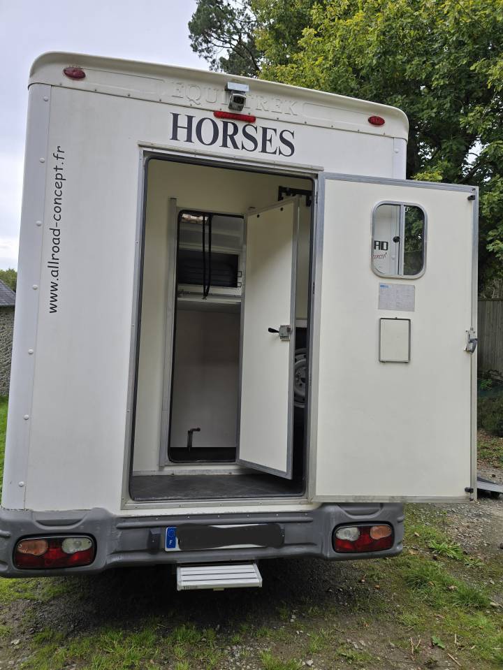 Camion VL chevaux Equi Trek Sonic