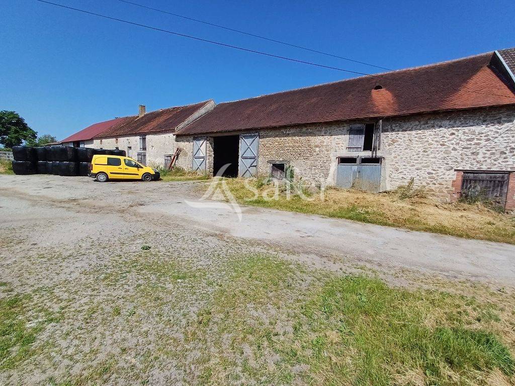 Propri&eacute;t&eacute; d'&eacute;levage d'environ 94 ha 50 bien group&eacute;s