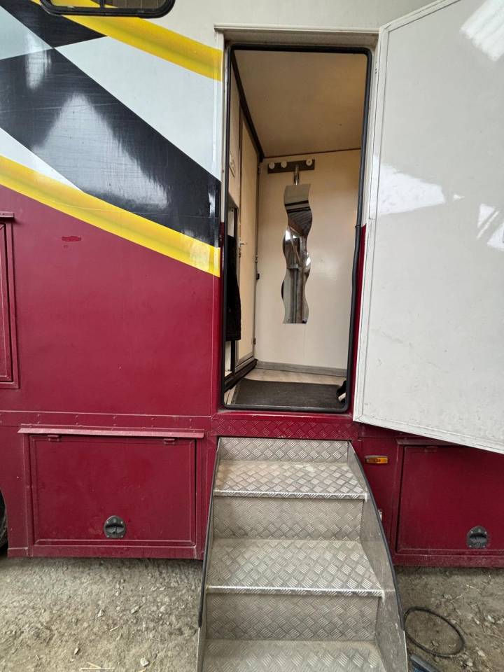 6 places chevaux - 4 places home car