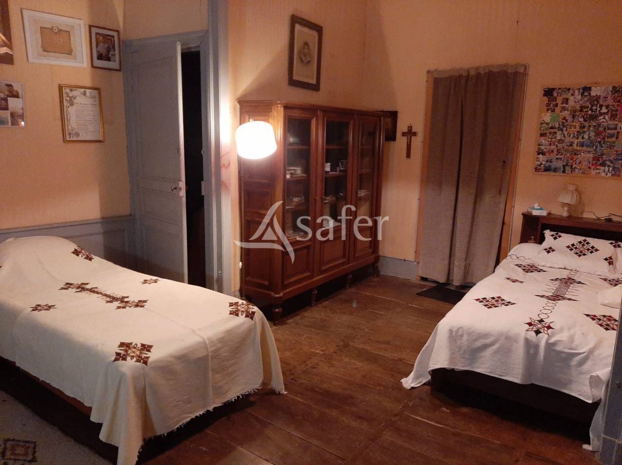 Maison de maître et gîtes sur 11ha en Périgord vert