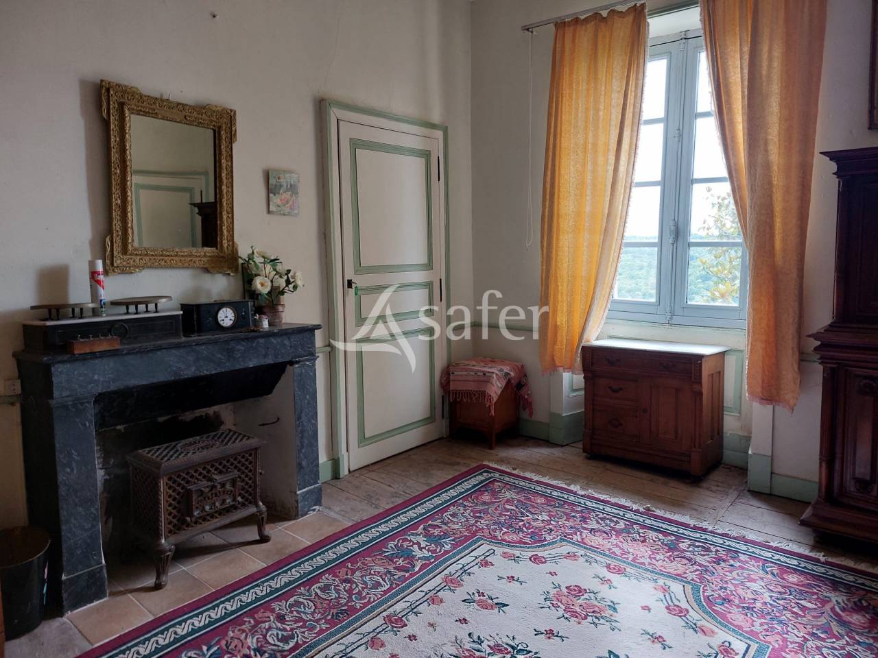 Maison de maître et gîtes sur 11ha en Périgord vert