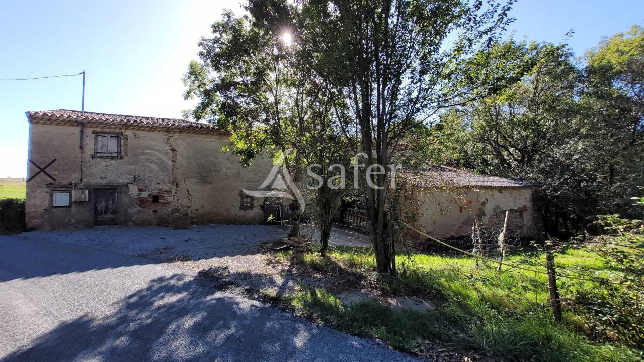 Corps de ferme 18 hectares d'un seul tenant idéal projet éleva