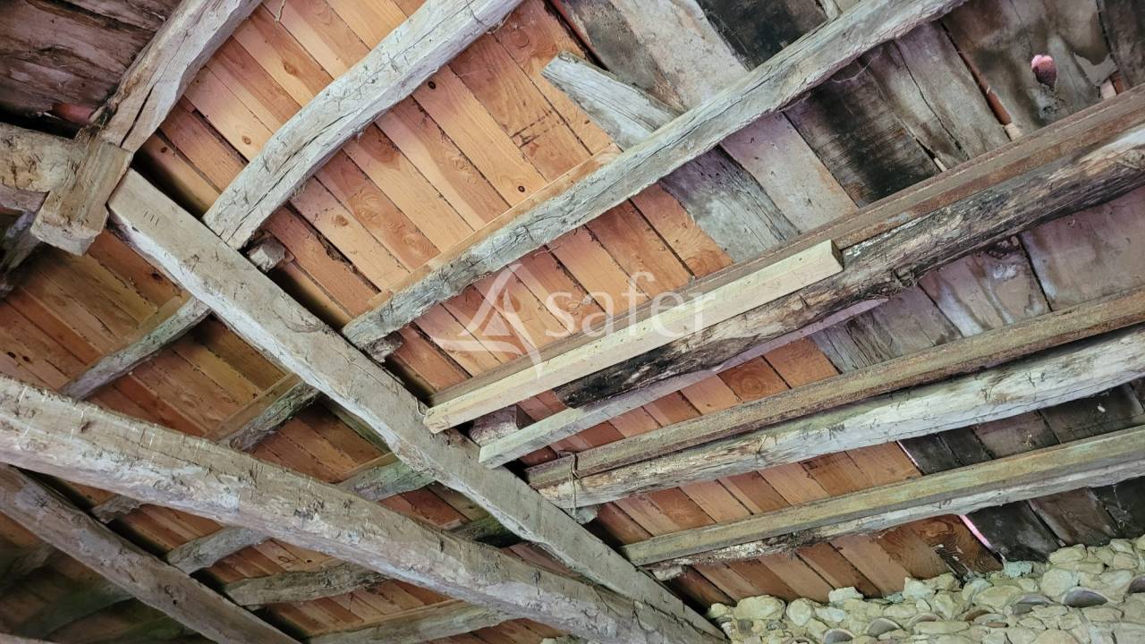 Corps de ferme 18 hectares d'un seul tenant idéal projet éleva