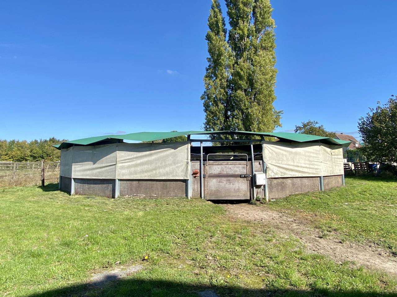 Ecurie - 4,5 hectares - Proche Provins