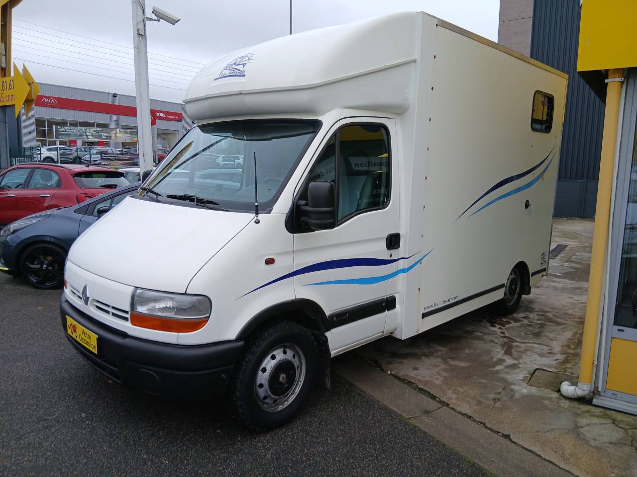 RENAULT MASTER 2.8 dTi Transport pour deux chevaux