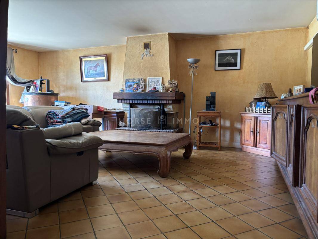 Idéal élevage ou entraînement : domaine équestre 70 ha