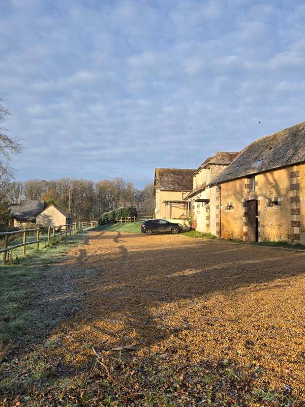 Idéal élevage ou entraînement : domaine équestre 70 ha