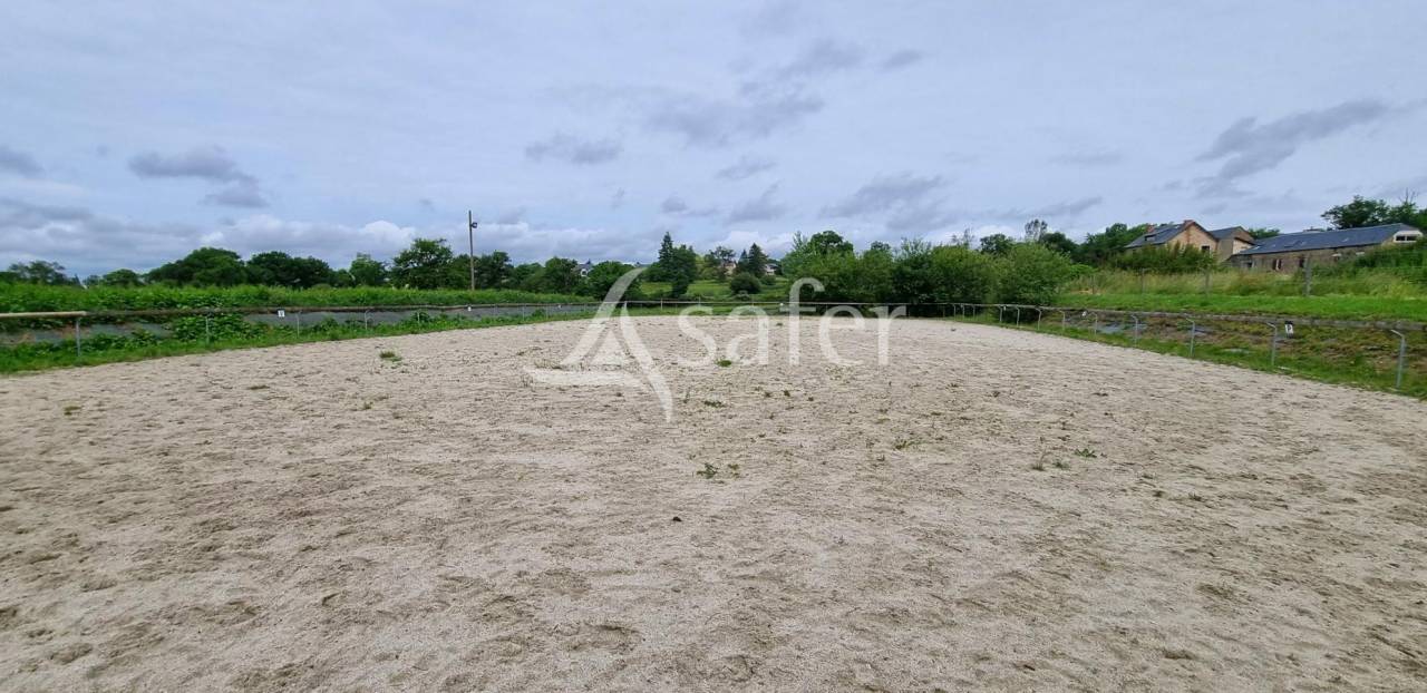 Propri&eacute;t&eacute; &eacute;questre de 6ha50 en Aveyron