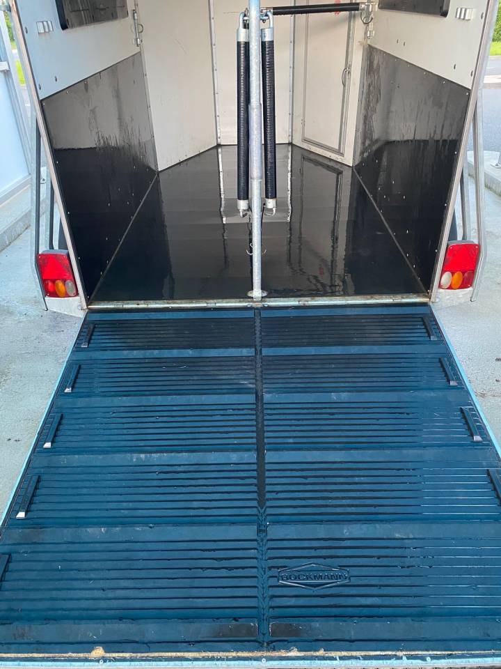 Bockmann van 2 places disponible 