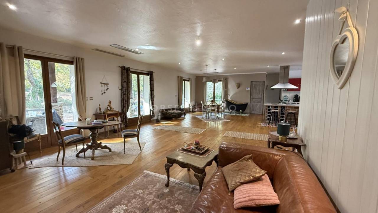 Jolie propriété équestre à l'ambiance ranch