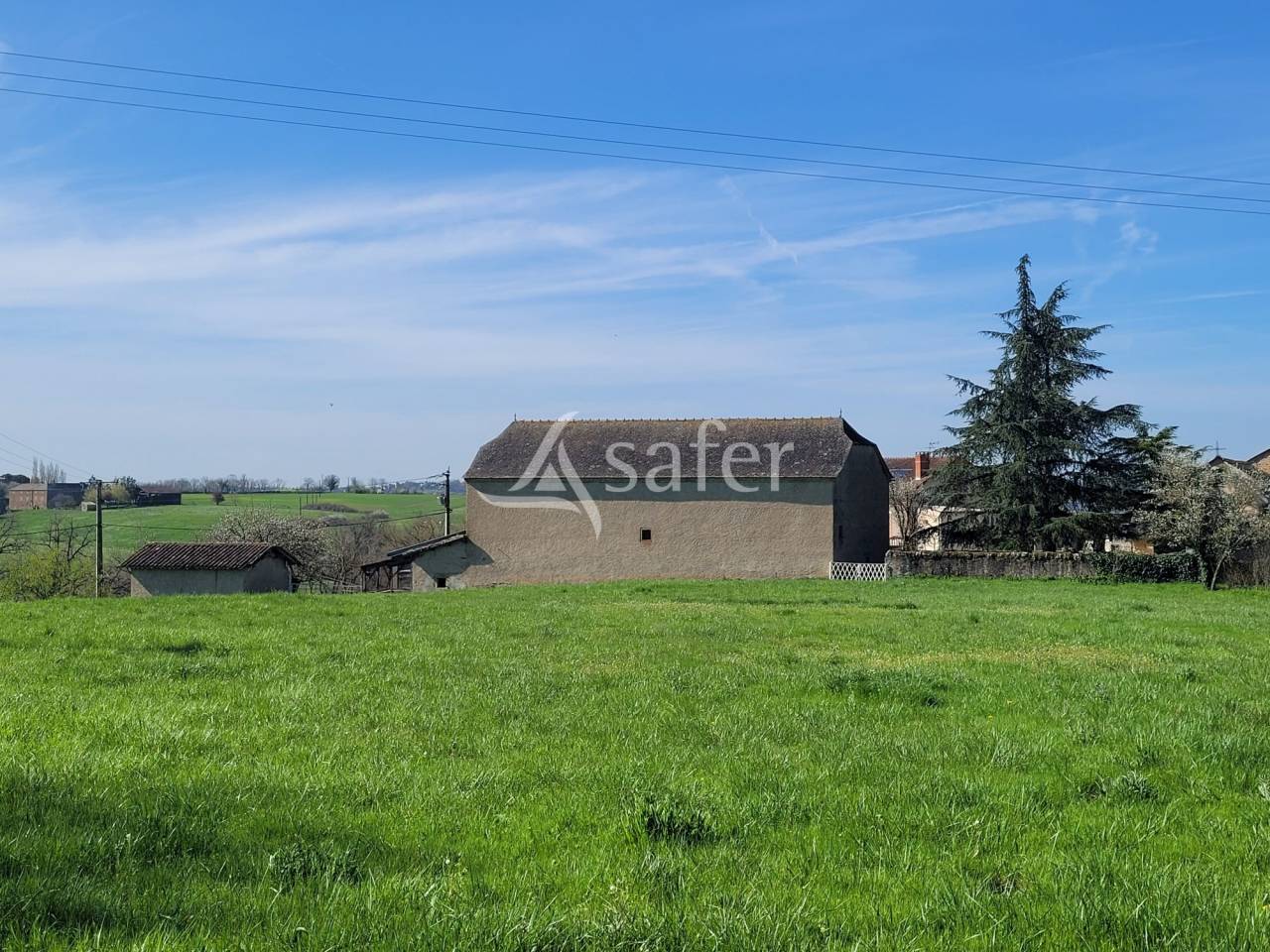 Grange avec CU accept&eacute; + b&acirc;ti agricole id&eacute;al activit&eacute; agrico