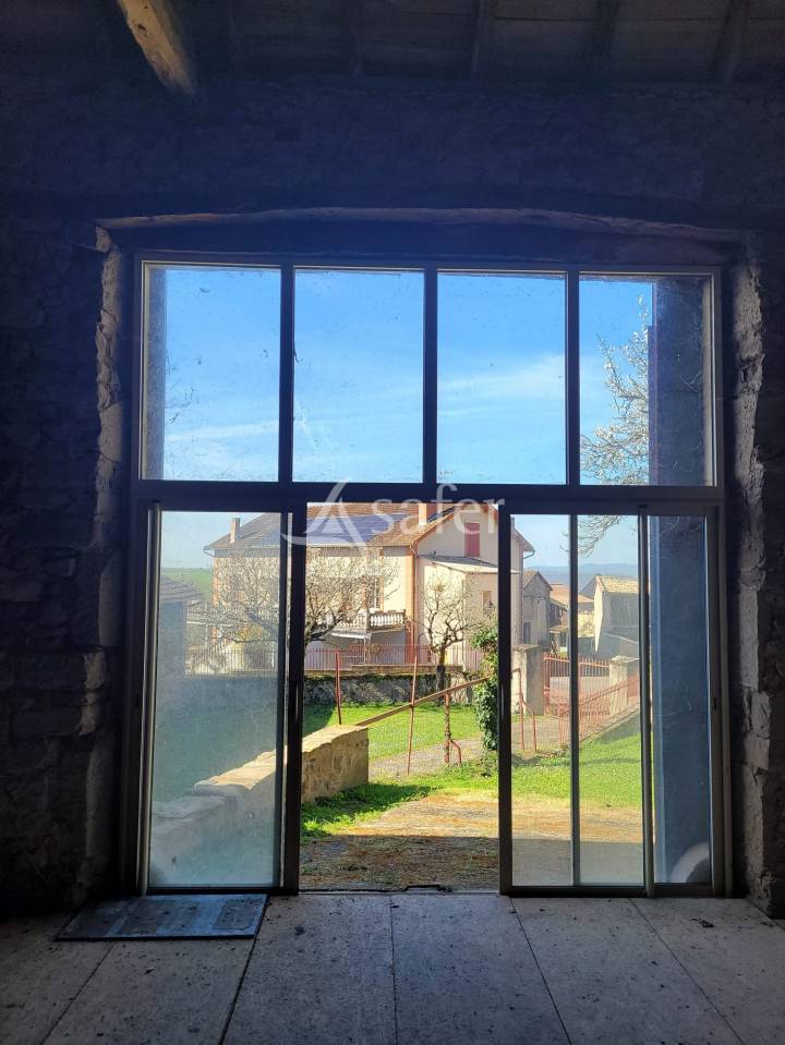 Grange avec CU accept&eacute; + b&acirc;ti agricole id&eacute;al activit&eacute; agrico