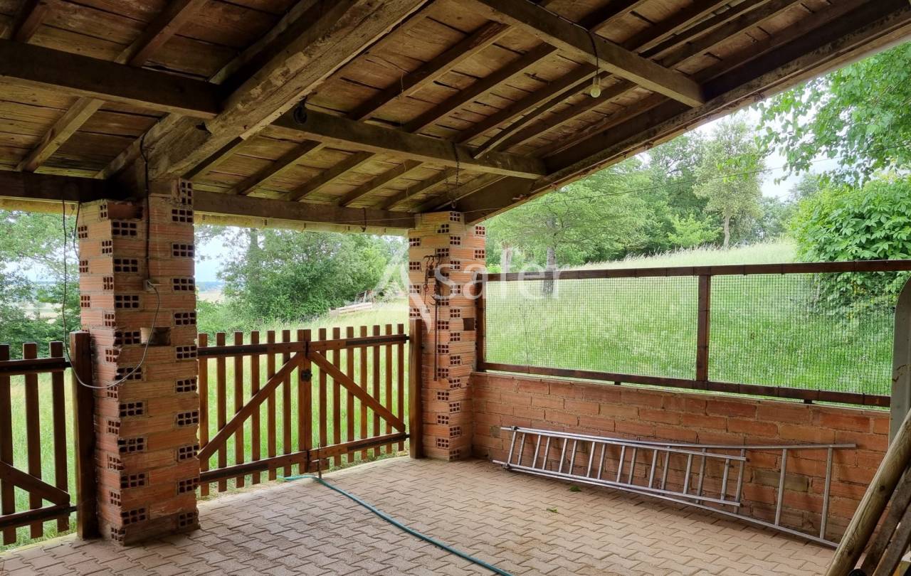 Corps de ferme id&eacute;al &eacute;levage et g&icirc;te 15ha de terres Lavaur