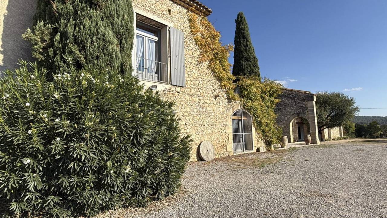 L'Art de Vivre Cévenol, entre Élégance, Nature et Sérénit