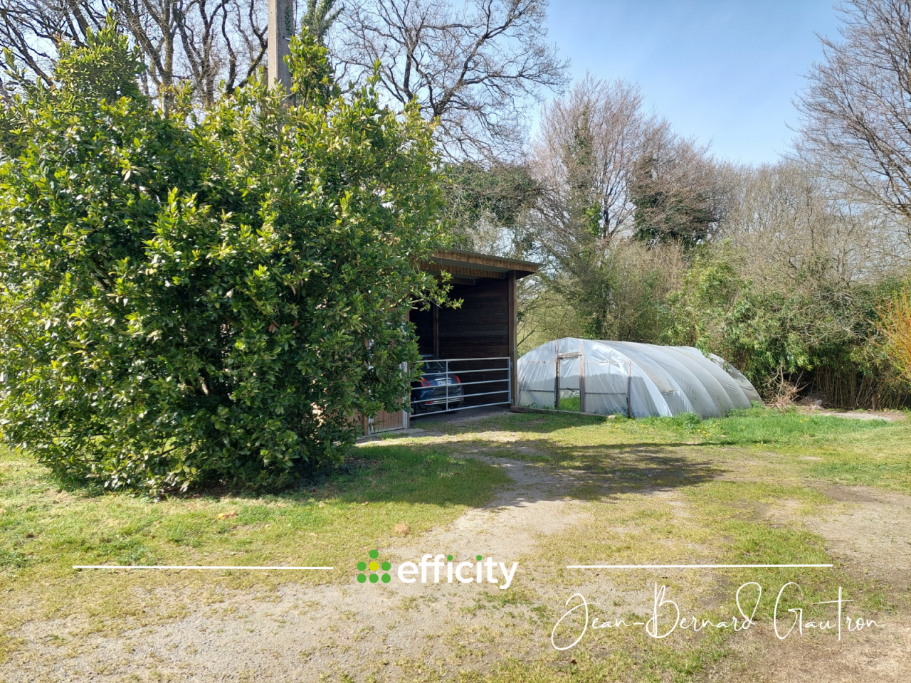  CORPS de FERME - 144 m&sup2; - &Eacute;CURIE - CARRI&Egrave;RE - 1.87 HA