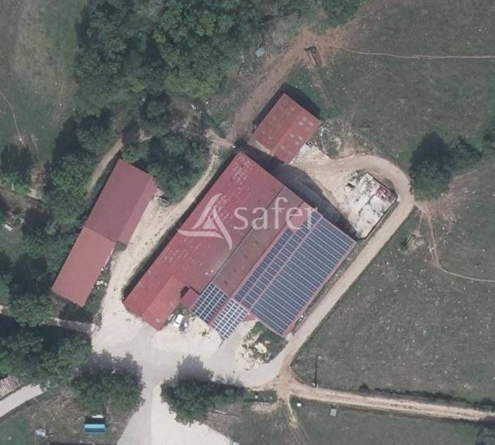 EXPLOITATION AOP Comt&eacute; BIO avec 85 HA en vente autour des BATIM