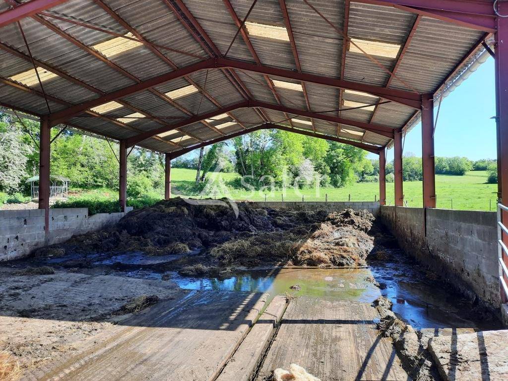 EXPLOITATION AOP Comt&eacute; BIO avec 85 HA en vente autour des BATIM