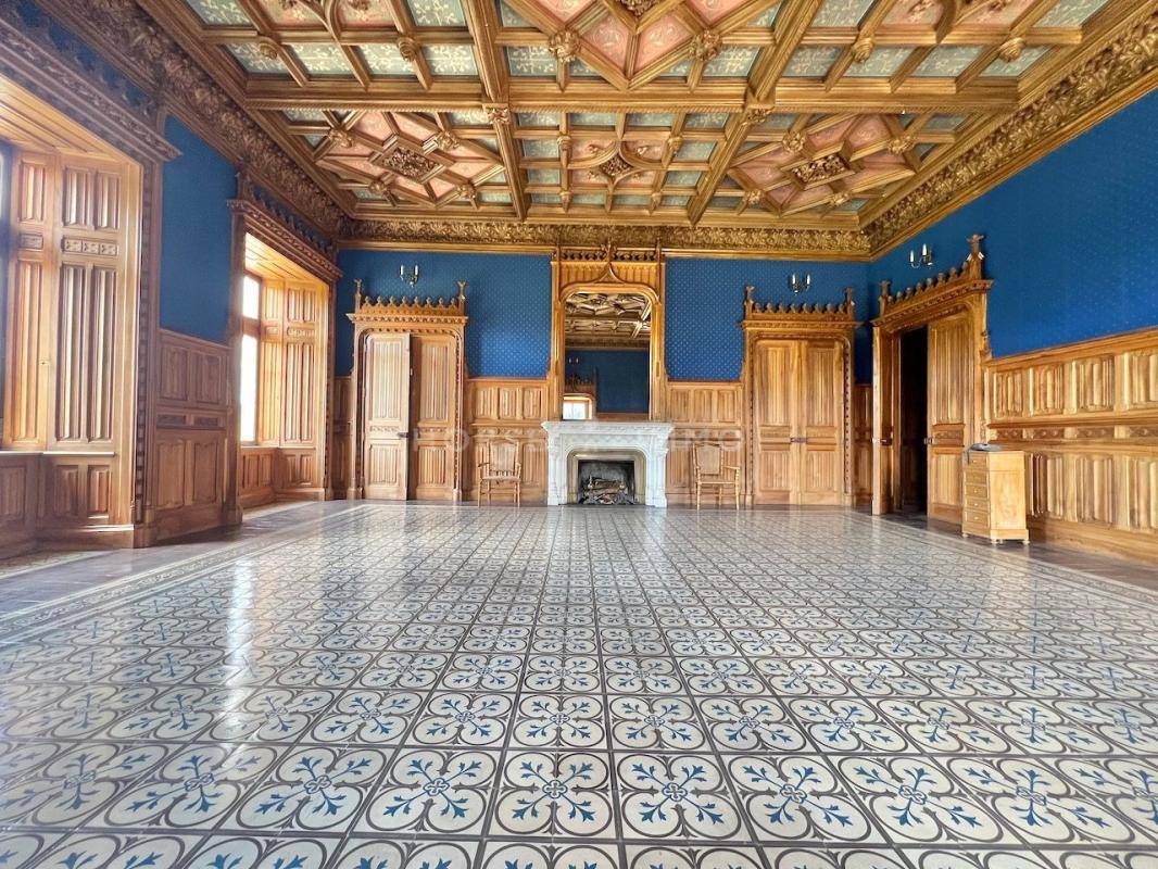 Chateau class&eacute; 130ha