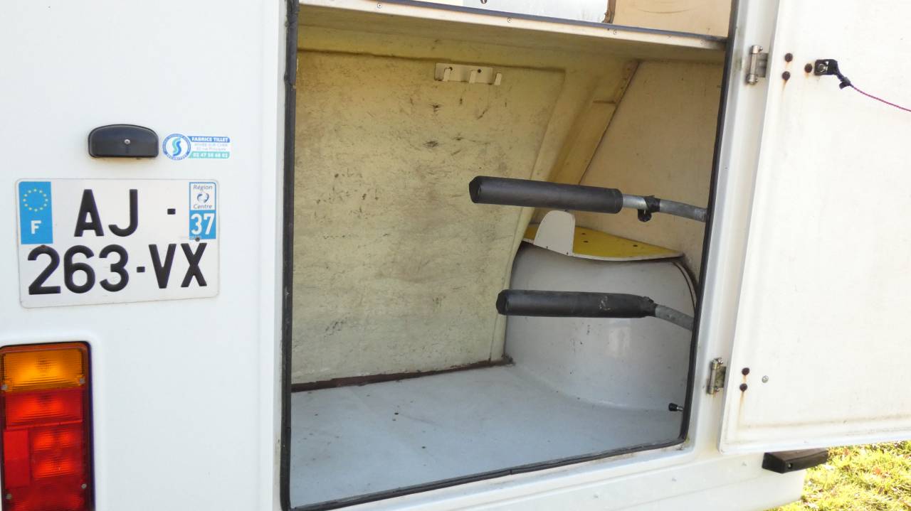 vends VL opel Movano deux chevaux &eacute;tat exceptionnel 