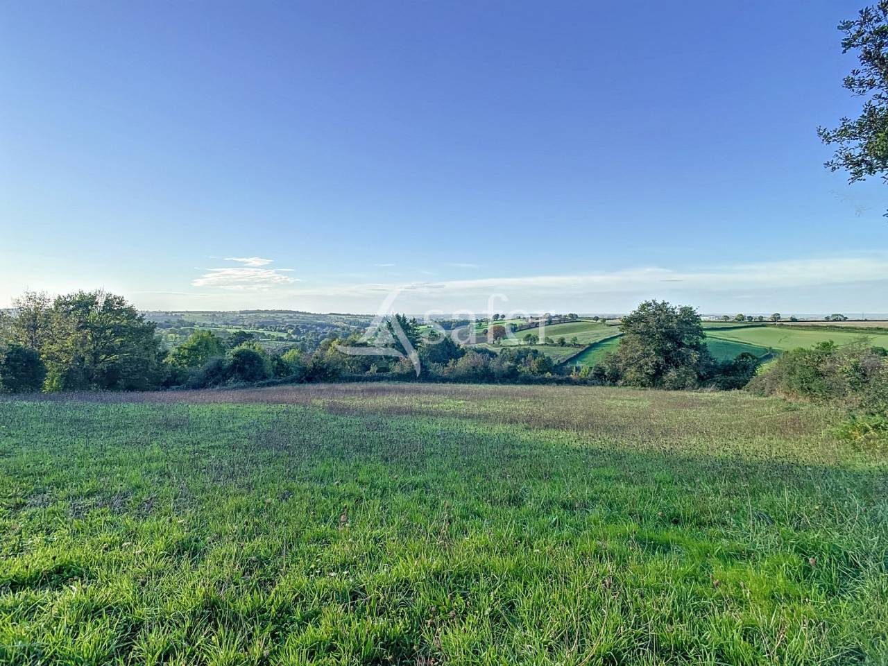 Maison de charme au coeur du bocage vallonn&eacute;, avec vue imprenab