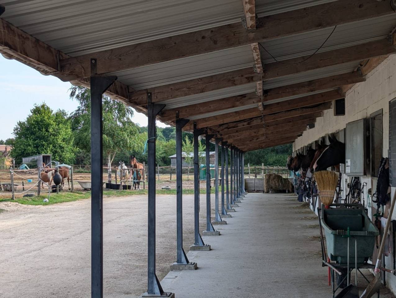 Ecurie de propri&eacute;taire sur 2 ha en Sologne